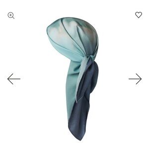 Skims Cyan Fk Ombre Print Elegant Teal and Navy Headscarf 🆕🆕💙💙💙 (SoldOut)